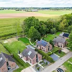 6 - Persoons De Vlaamse Reus 195 *