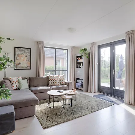 6 - Persoons De Vlaamse Reus 195