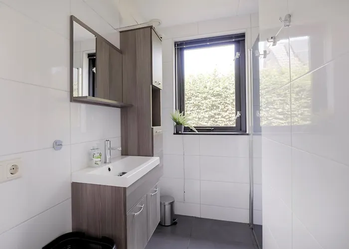 6 - Persoons De Vlaamse Reus 195