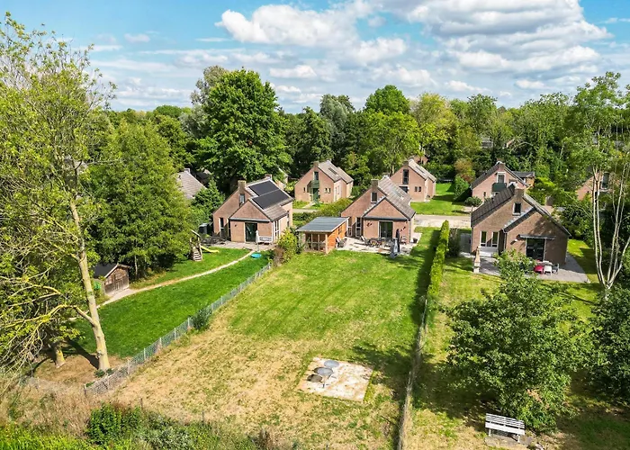 6 - Persoons De Vlaamse Reus 195